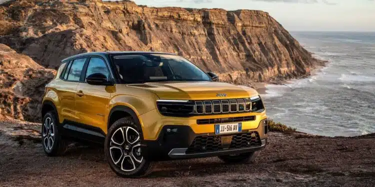 Jeep Renegade ganhará nova geração com modelos elétricos até 2028