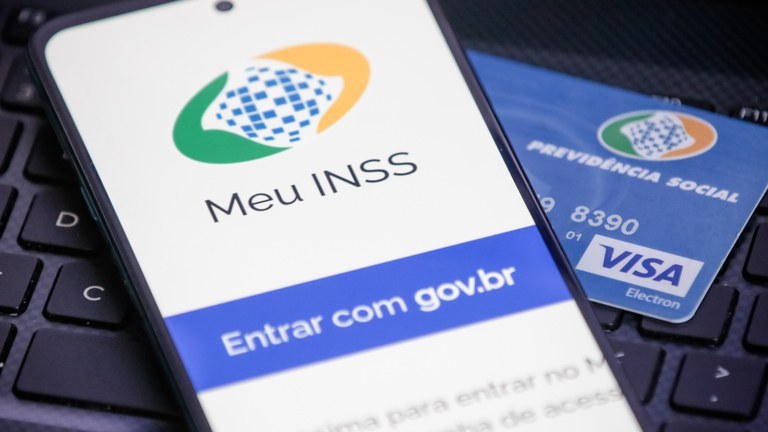 INSS aponta R$ 45 milhões em descontos indevidos de aposentados e pensionistas
