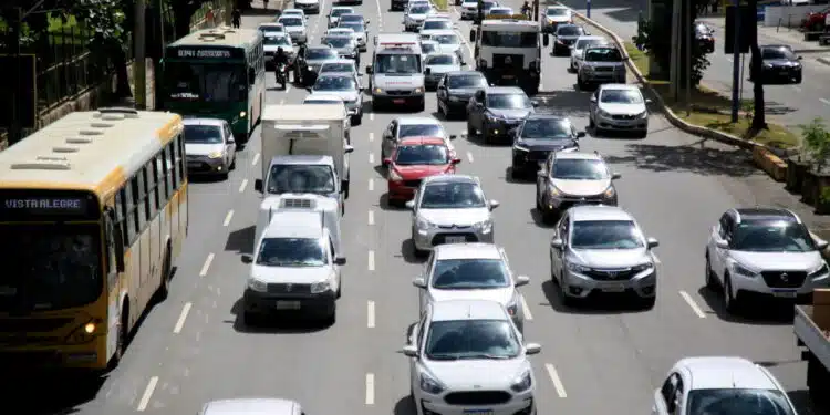 Projeto de Lei Propõe Isenção de IPVA para Carros Fabricados até 2004 em Todo o Brasil