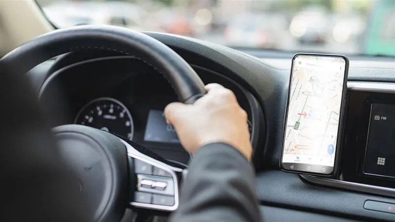 Justiça condena empresa de aplicativo por ofensas misóginas de motorista a cliente
