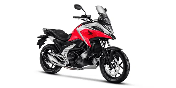 Visual Moderno e Desempenho Afiado Marcam Nova Fase da Honda NC 750X em 2025