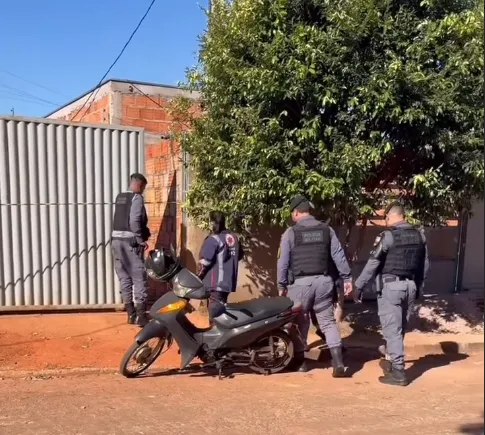 Homem de 49 anos é executado a tiros no bairro Alfredo de Castro