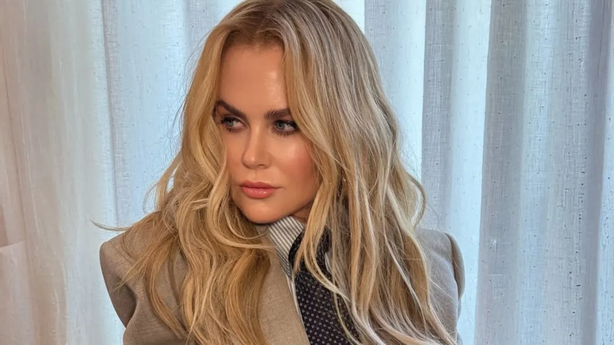 Nicole Kidman surpreende ao fazer rara aparição com seus cabelos naturais