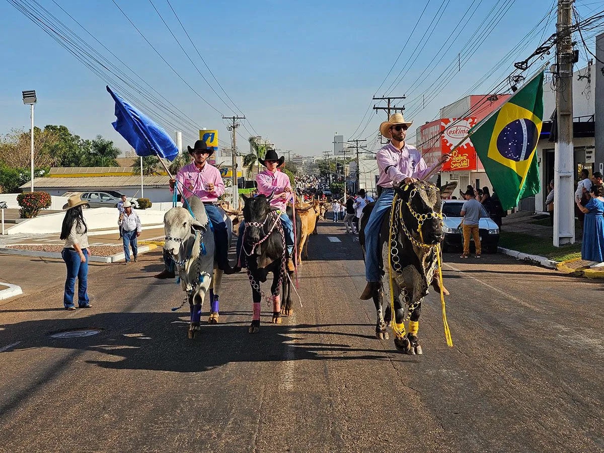 Com recorde de participantes, Cavalgada abre oficialmente a semana da 51ª Exposul